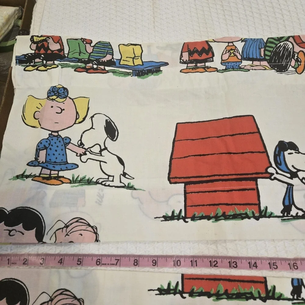 1971 Snoopy & The Gang Window Valances 60x14 Set Of 2